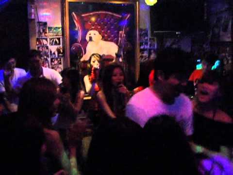 台中ruby pub 2010年 6月沙發小蔡生日派對+天爵樂團熱舞5.MP4