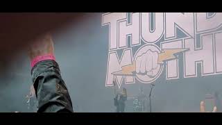 THUNDERMOTHER  - Loud And Free et Try With Love