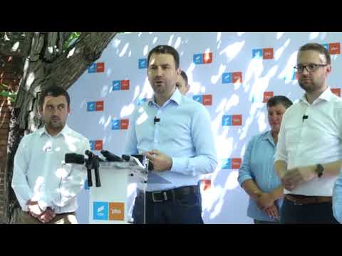 Video: Concepătorul De Sclipici Este Cea Mai Nouă și Mai Drăguță Soluție Pentru Cercurile întunecate