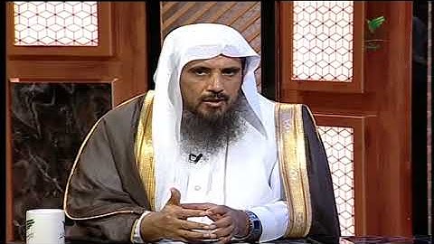 حكم القراءة من المصحف في صلاة الفرض وحكم قراءة سورة الأعراف في صلاة المغرب ؟
