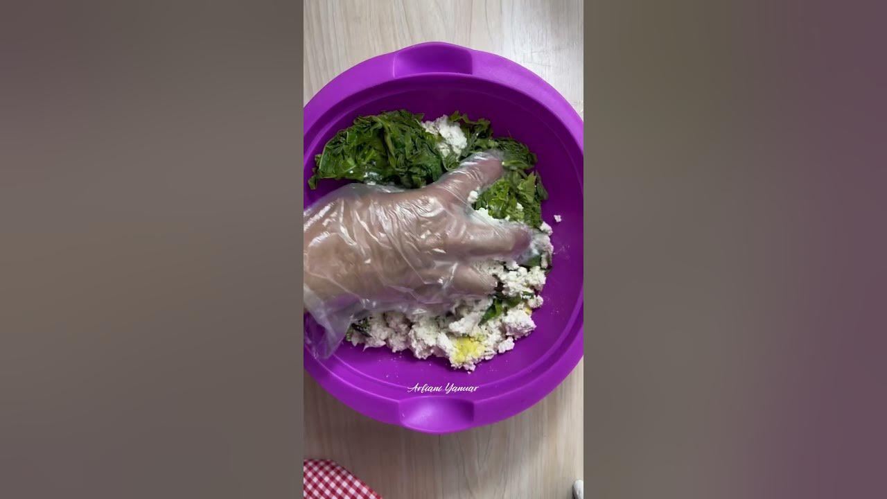 Rolade daun singkong #gorengan #resepdaunsingkong Rolade daun singkong #gorengan #resepdaunsingkong
