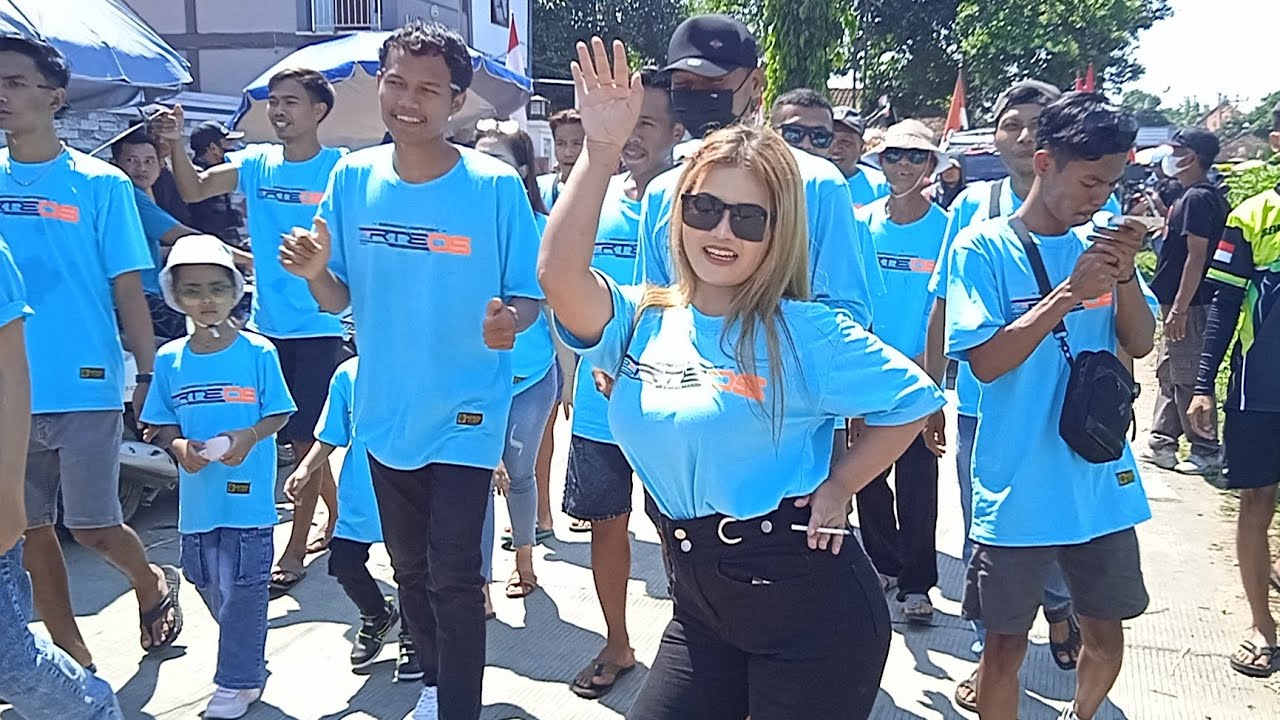 KARNAVAL SUPER KEREN FULL SOUND HUREGG DAN DANCER CANTIK