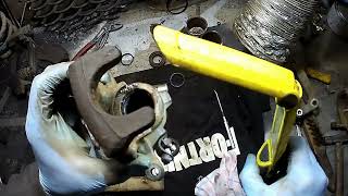 видео: Mercedes A180 (W169) 2010 год Проблема с тормозами ,клинят поочерёдно суппорта , перебираем. Часть 2 картинка: Mercedes A180 (W169) 2010 год Проблема с тормозами ,клинят поочерёдно суппорта , перебираем. Часть 2