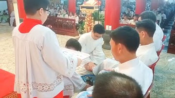 NGHI THỨC RỬA CHÂN TRONG THÁNH LỄ TIỆC LY - GIÁO XỨ TỪ CHÂU