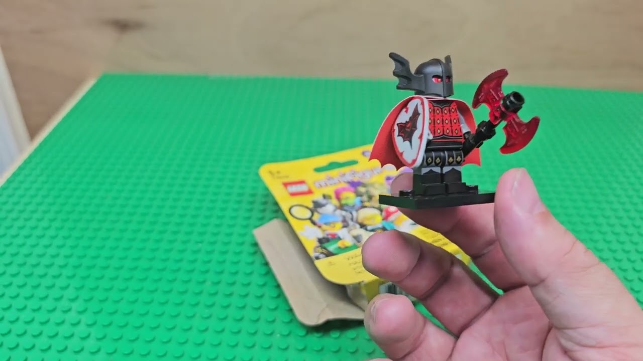 Lego Series 25 "Vampire Knight" Review