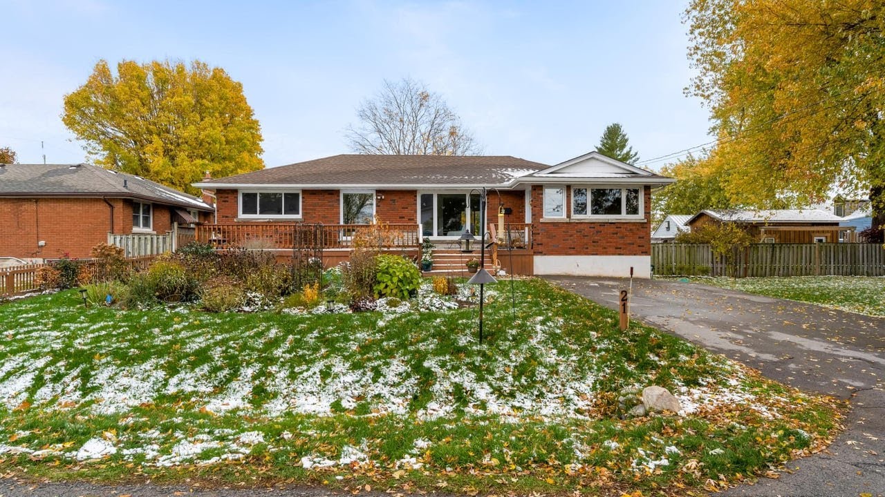 21 Lakeside Dr, Grimsby, ON