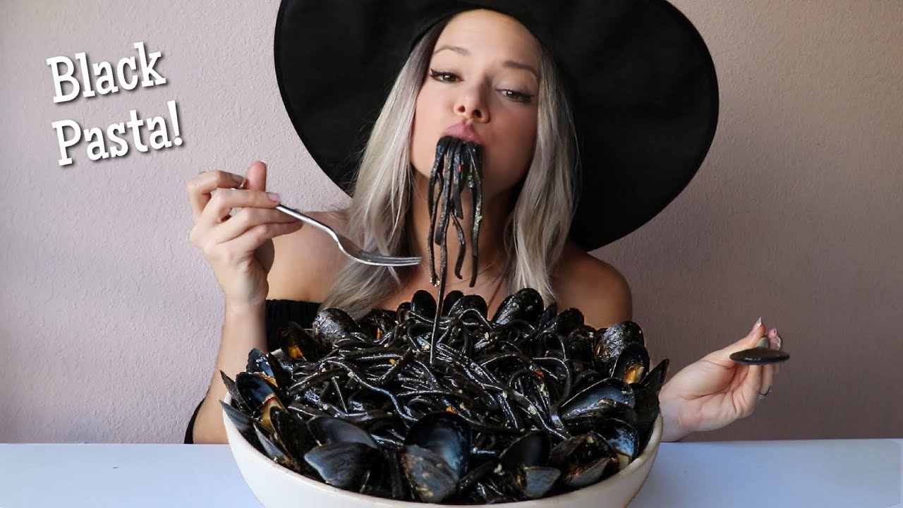 Squid Ink Pasta with Mussels MUKBANG + Recipe! All Black Pasta for Halloween! 🎃