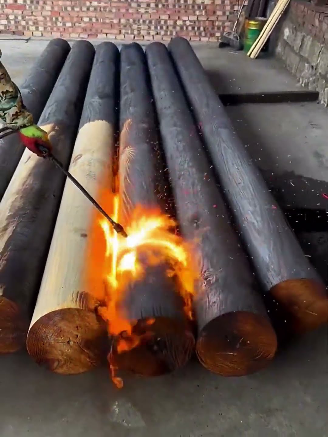 Carbonized house wood pillars