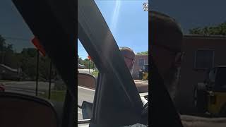 Pipe bomb blows up in cops face