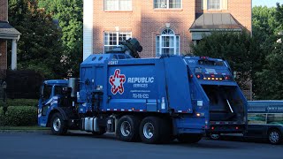 Republic Services Mack LR Heil Multipack Garbage Truck