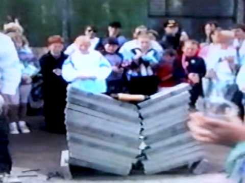 Extreme Karate Slab Breaking 8th Dan Sensi Peter Murphy