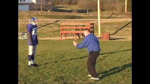 How to Stutter Step to Avoid Football Tackle