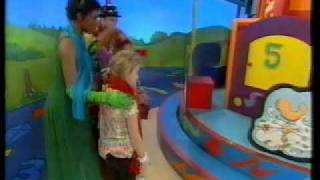 Playdays-Playbus-Roundabout Stop- The North Wind Doth Blow (part 2)