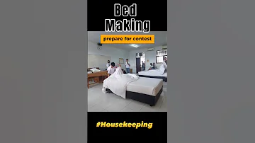 Bed making duvet #housekeeping #makeuproom #makingbed