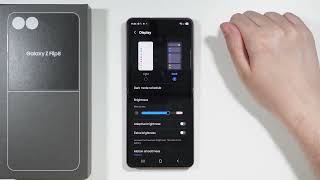 Samsung Galaxy Z Flip 8: How to Turn ON/OFF Dark Mode (Dark Theme)
