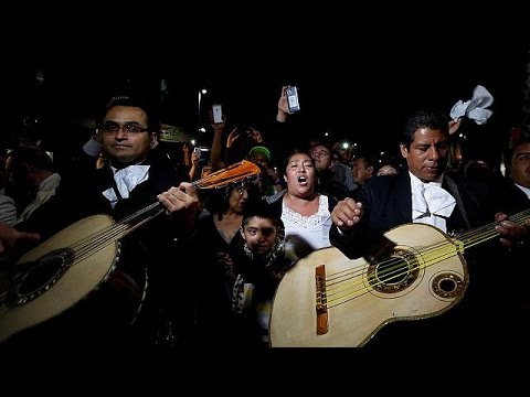 Video: Juan Gabriel's Død Har Avslørt En Viktig Melding Om Homofobi I Mexico. - Matador Network