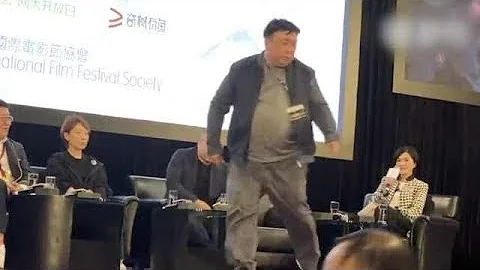 “无耻盗窃香港IP”，王晶摔麦愤离席 - 天天要闻