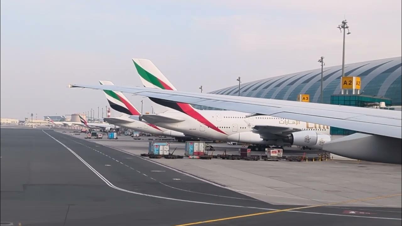 рейс эмирейтс дубай.