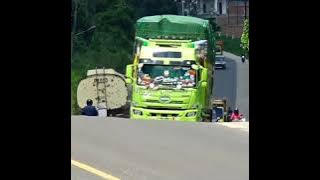 David Iztambul - Tapaso Rayo Di Rantau ( Vidio dilan Truck