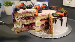 Berry cake with delicate cream