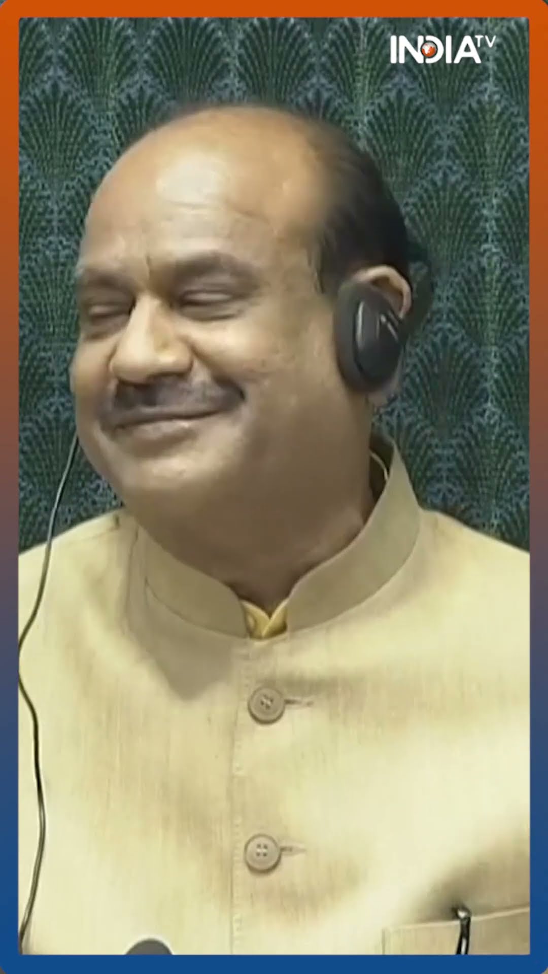 Akhilesh Yadav और LS Speaker Om Birla के बीच सदन में हुई मजेदार बातचीत #shorts #akhileshyadav