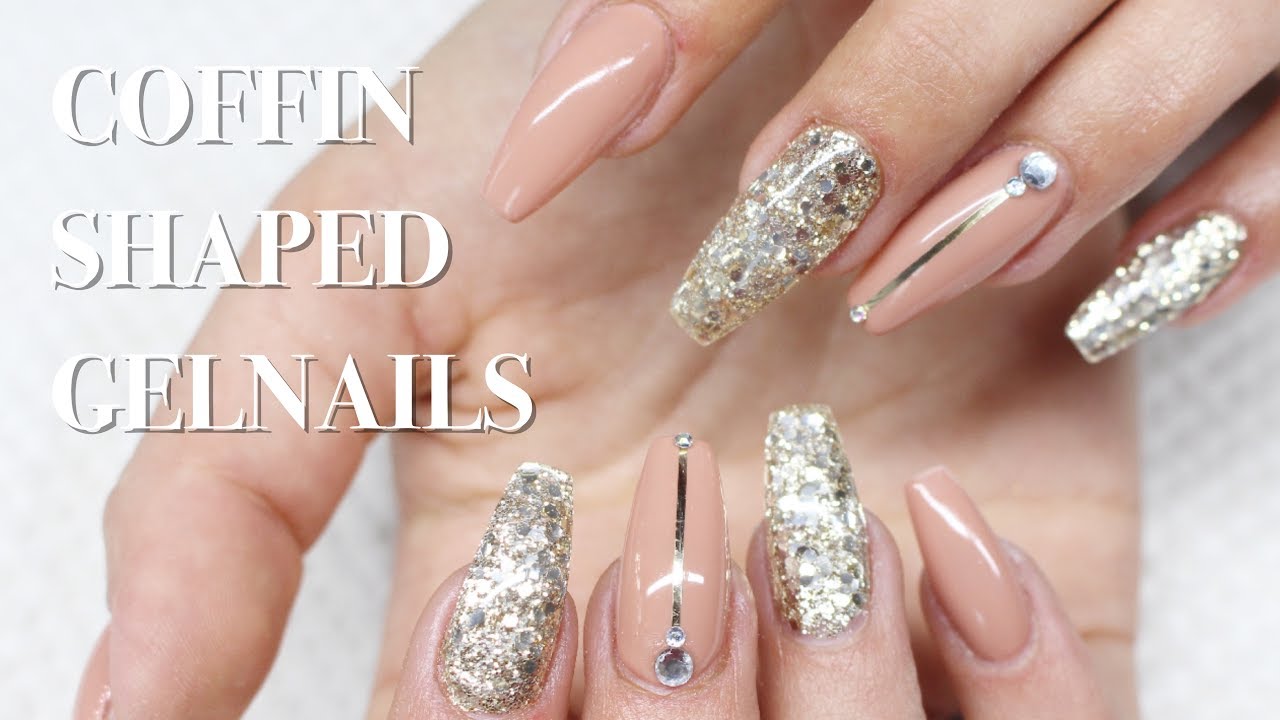 How to: Nude & Gold Coffin shaped Gelnails - YouTube