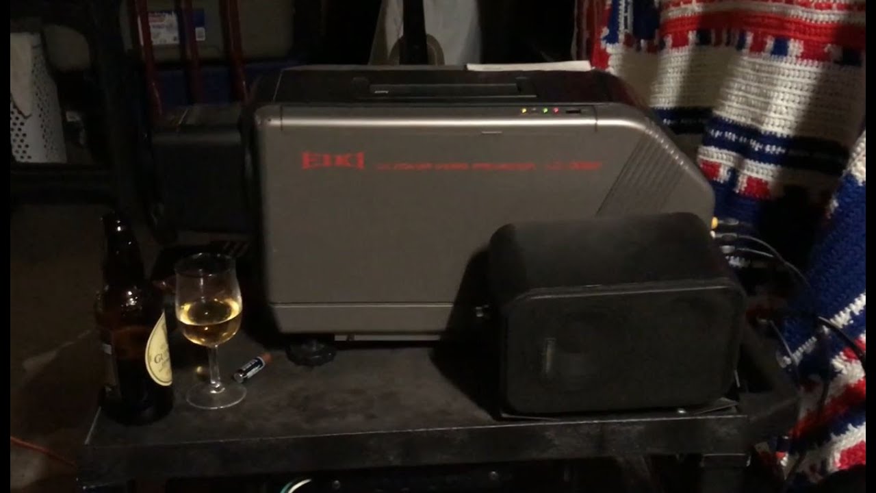 EIKI LC-350 Standard Def Projector for Retro Gaming - YouTube