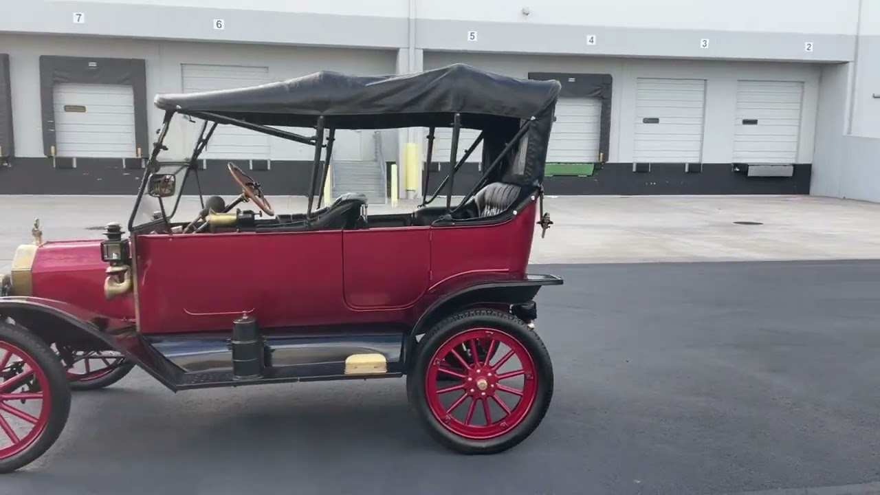 1914 Ford Model T Touring Walk around