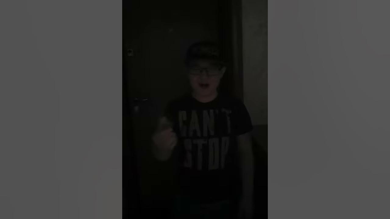 Кот обосрался - YouTube