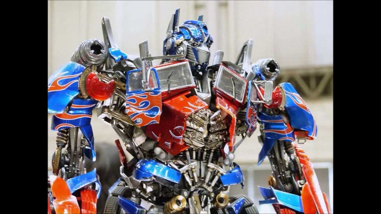 Estátua Perfeita Optimus Prime em Transformers: O Lado Oculto da Lua (Prime  1 Studio)