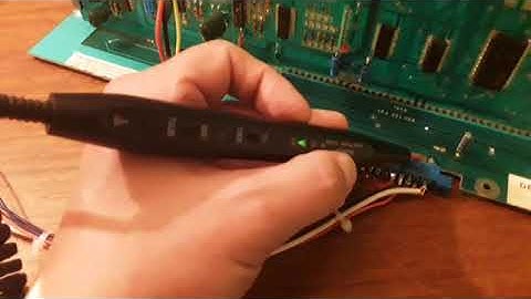 Deluxe Space Invaders motherboard - testing video signal