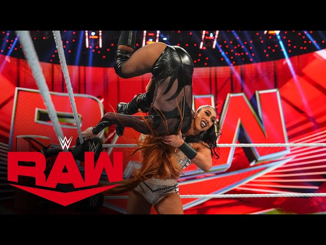 Becky Lynch forces Indi Hartwell to tap out in NXT Women's Title Match on  Raw, WWE on FOX