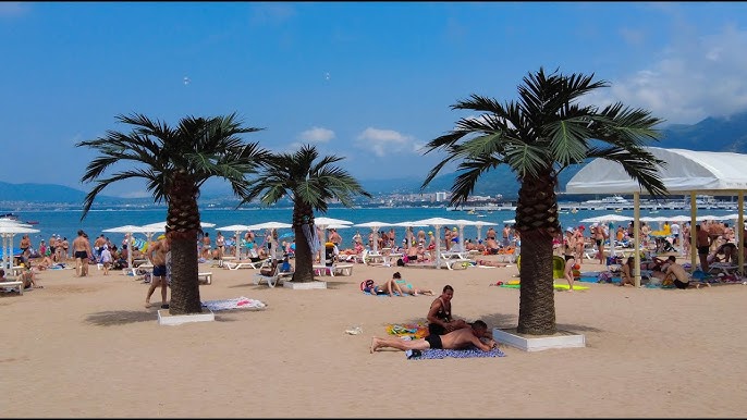 Porno mast onam oglini silkitib tashladi