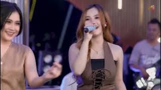 TIA MONIKA - AJENG FEBRIA ft TATA ASHEVA | MEMBUAT DIRIKU TERGILA-GILA ( OFFICIAL LIVE MUSIC VIDEO )