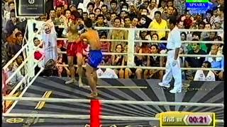 Muay Lao Champ vs Kun Khmer (Yen Dina) 57kg - 3.30.2013