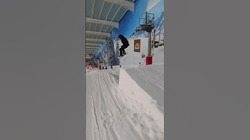 Frontside 360 progression to the big indoor jump - #freestyle #snowboard #coaching #maverix #shorts
