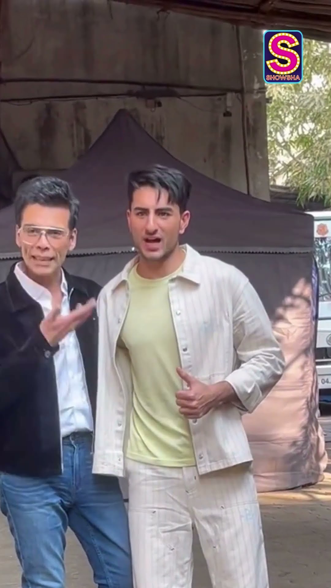 Ibrahim Ali Khan Casually Photobombing Kjo’s Shoot Like A Pro—then Acting Like Nothing Happened!