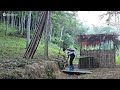 Single mother repairs bamboo house and raises children in the forest