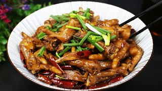 厨师长教你鸡爪这样做，软糯香浓多汁，好吃得停不下来