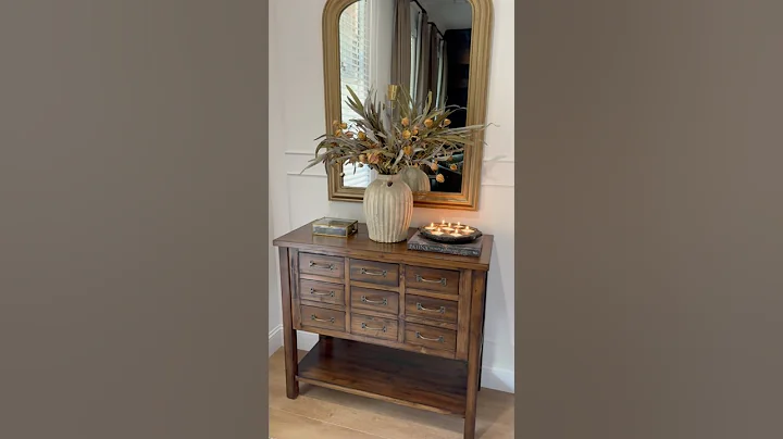Early Fall Entryway Ideas 🍂 #fallvibes #falldecor #entrywaydecor thumbnail