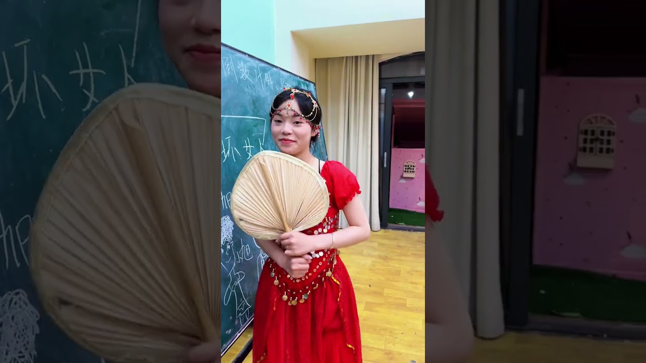 The Banana Fan of the Dharma Maiden 