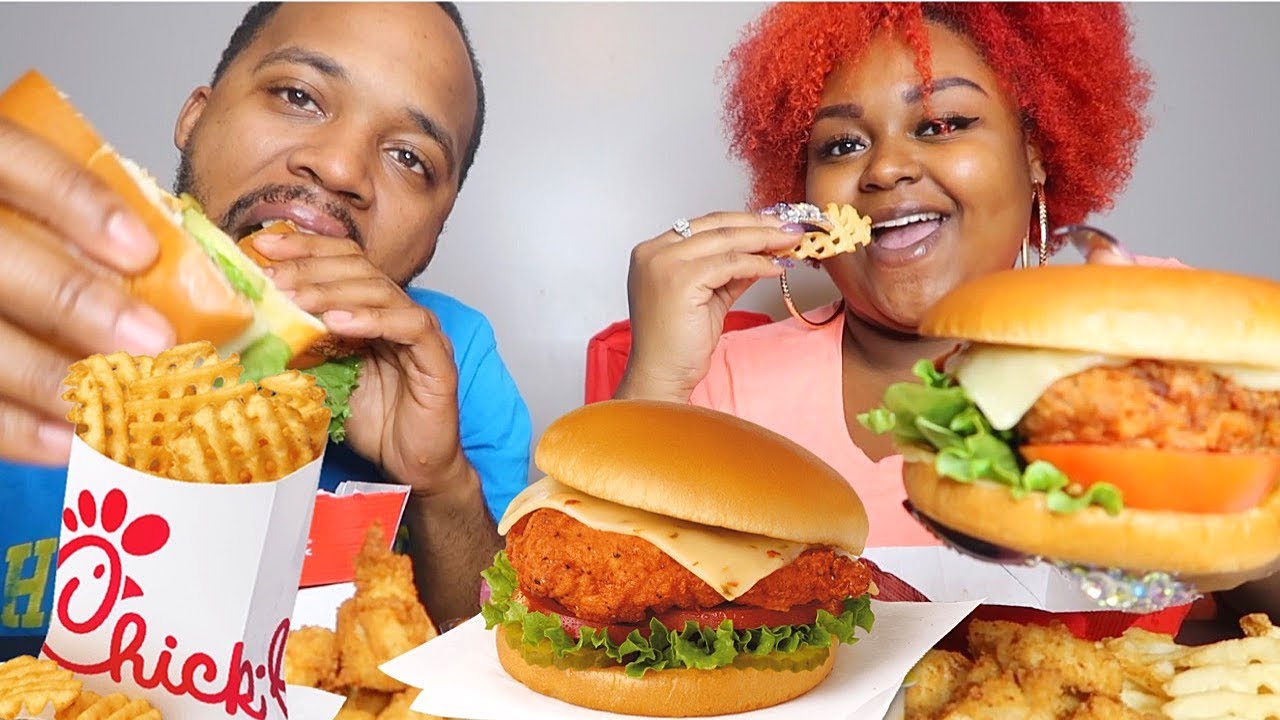 CHICK FIL A MUKBANG!! EAT & CHAT WITH US! - YouTube