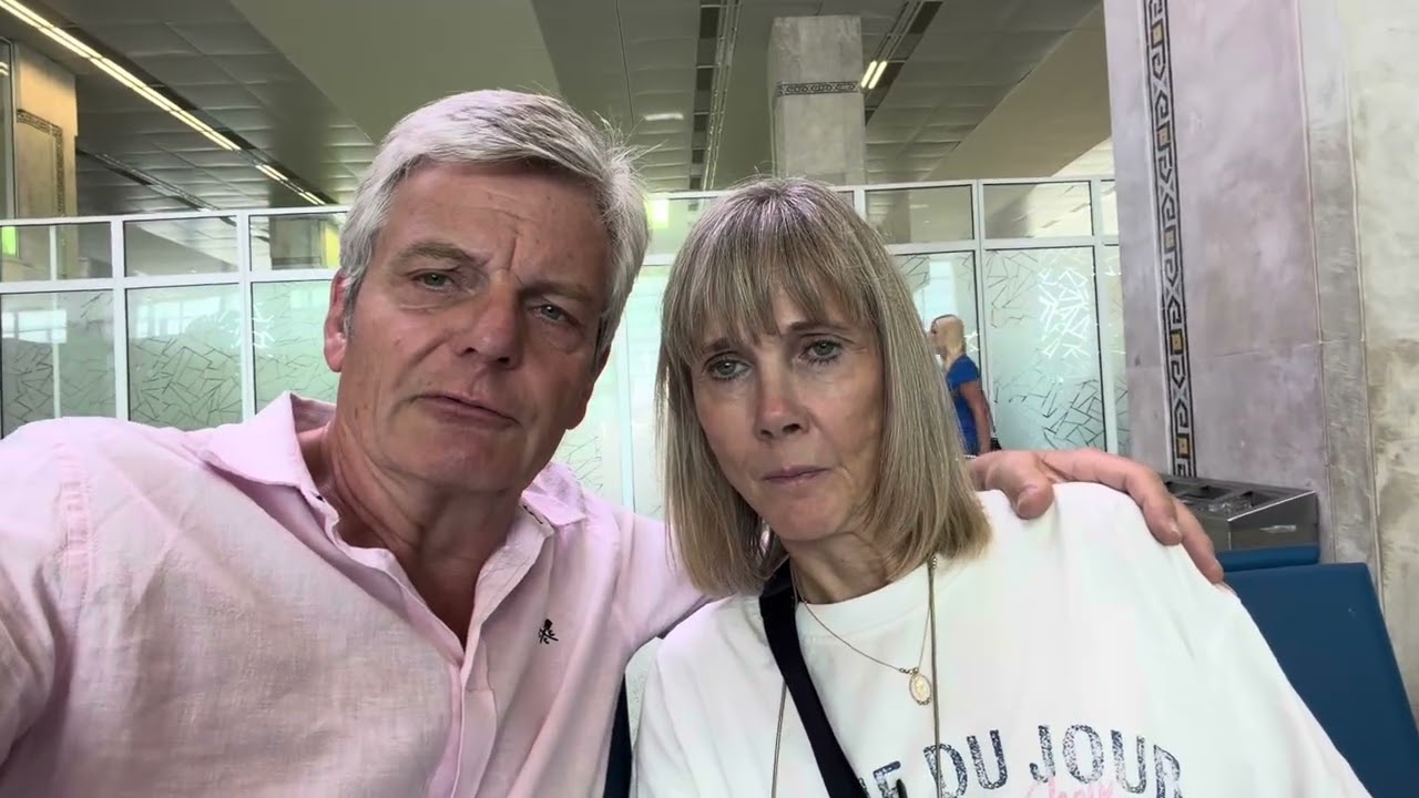 Season 9. Day 3. A family health emergency has us ending our trip early and hurrying home. 