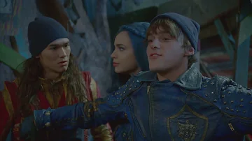 Chillin' Like a Villain - Descendants 2 Reversed!