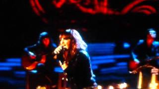 Sophie Habibis X FACTOR 2011 LIVE : SINGS LIVING ON A PRAYER BON JOVI COVER