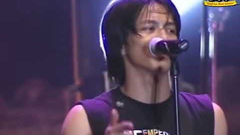 "kukatakan dengan indah" PETERPAN Live Konser 2004 !!