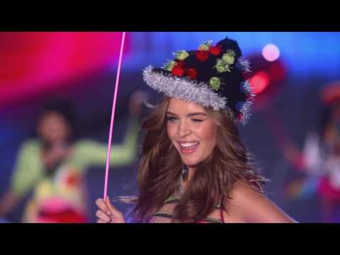 The 2016 Victoria's Secret Fashion Show: Josephine Skriver's Road to the  Runway 