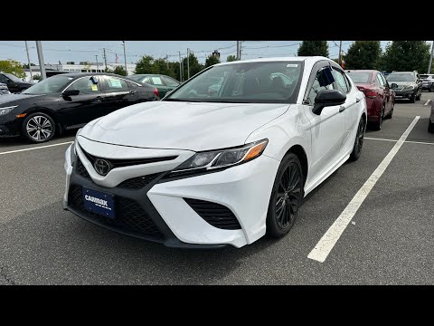 2020 Toyota Camry SE Night Shade horn