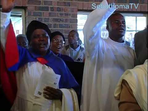 Tlotlo le be ho Modimo by St Charles Lwanga Soshanguve Catholic Church Choir - Difela tsa Bakriste