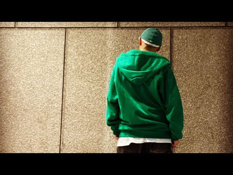 本日の龍一スタイル。（グリーン ジップアップパーカーコーデ。）